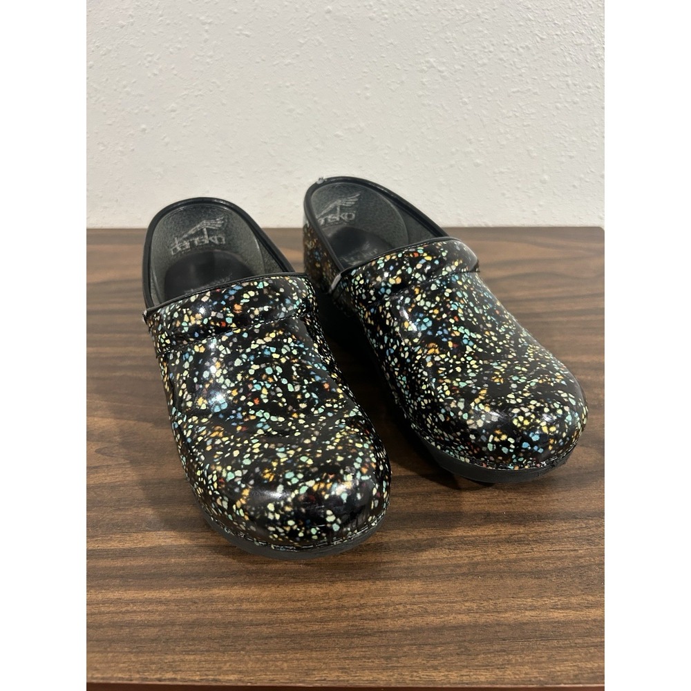 Dansko XP 2.0 Color Pop Patent Clogs Slip Resistant Comfort Shoes Women's EU 37